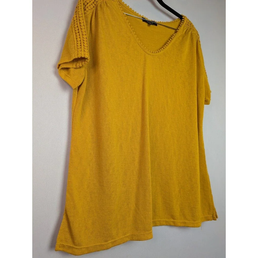 Modern Canvas Top Sz XL Gold Yellow Scalloped Lace Detail Short Sleeve Shirt
